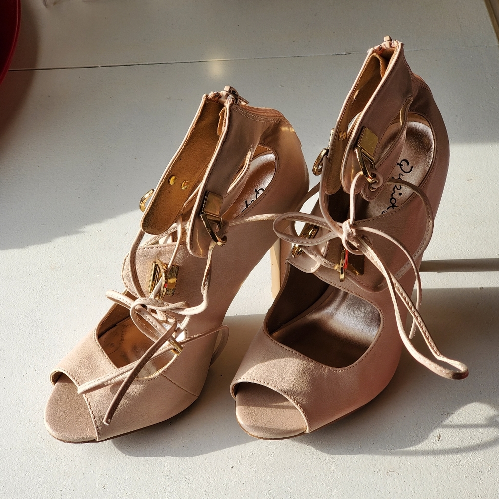 Qupid Peep Toe Open LACE UP Bootie, size 8.5, Nude